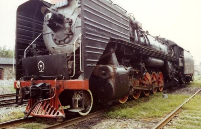 TRAIN.jpg