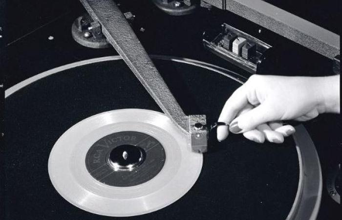 turntable.jpeg