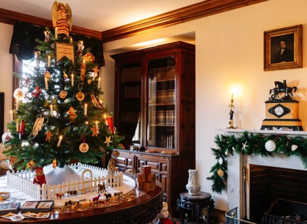 hagley-residence-christmas-2022 (credit Becca Mathias)-055-web860.jpg