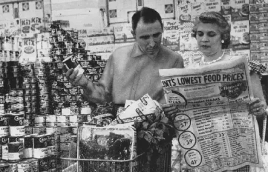 BUY_Inside_of_Grocery_Store_1954.jpg