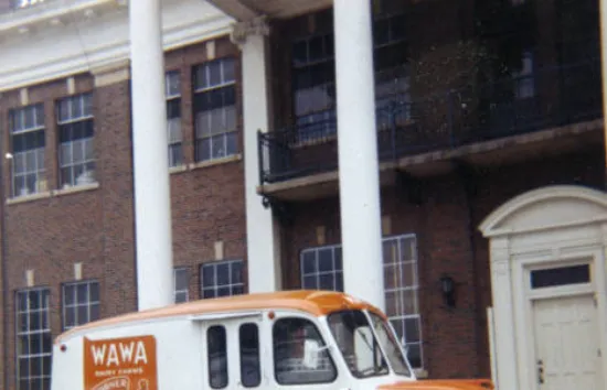 Wawa_Home_Delivery_Truck.jpg