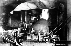 1980300_Group_9_bessemer_converter.jpg