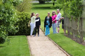 hagley-walking-tour-gardens-016-print.jpg